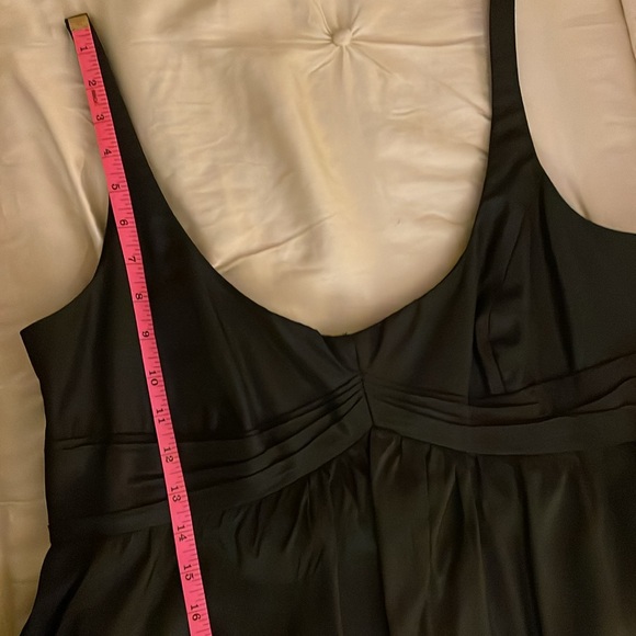 Carmen Marc Valvo: Silk Cocktail Dress with Bubble Hem - Picture 13 of 15